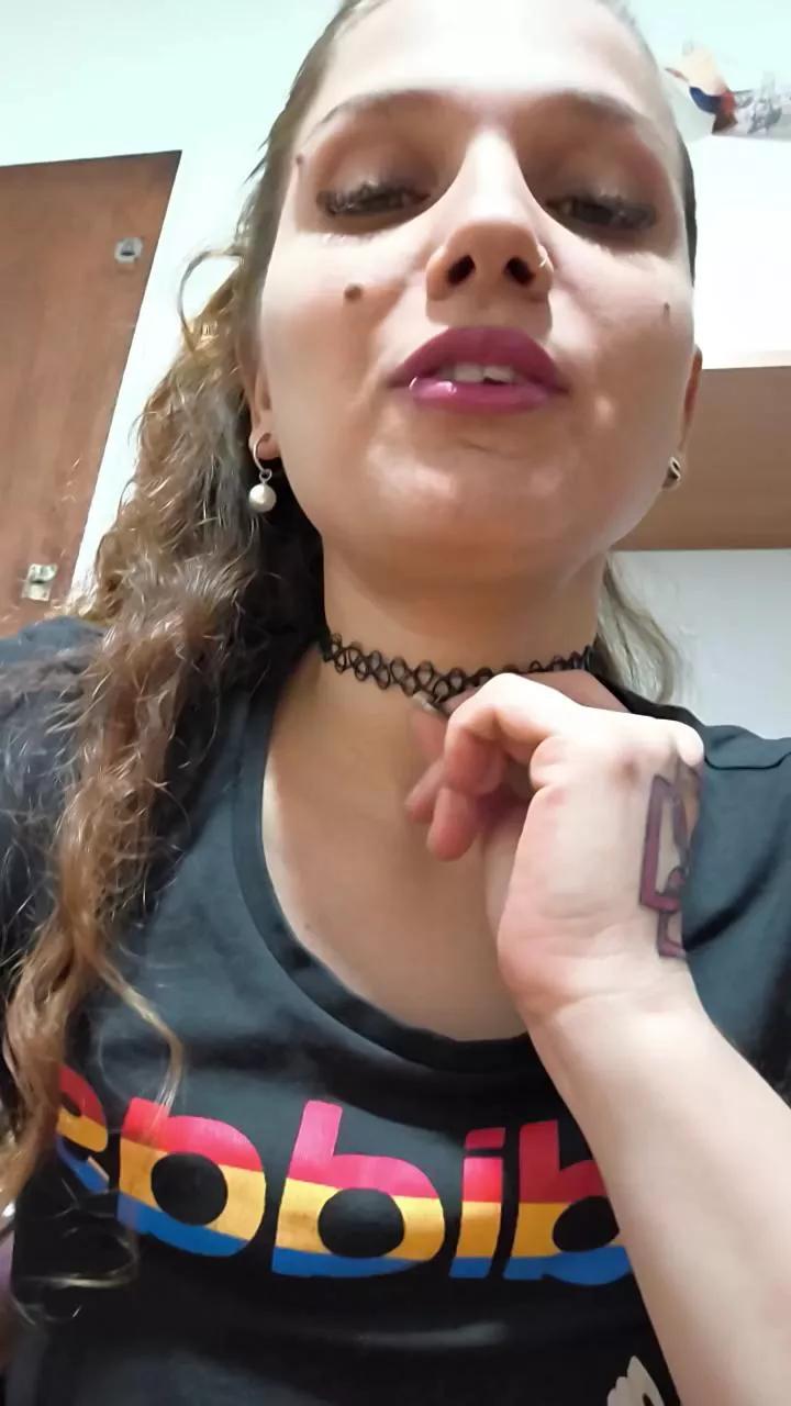 Galaxiaa23 on Cam4 
