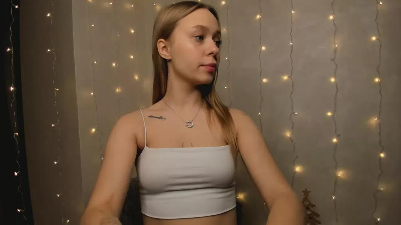 GaynaBanford on Cam4 