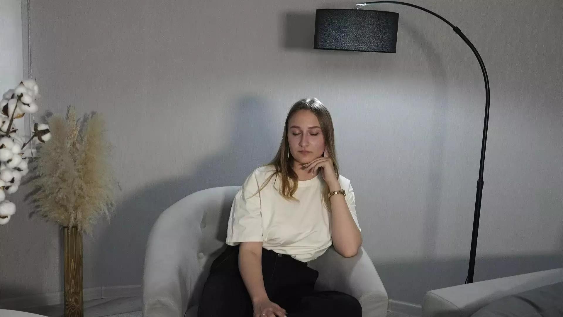 GaynaBendall on Cam4 