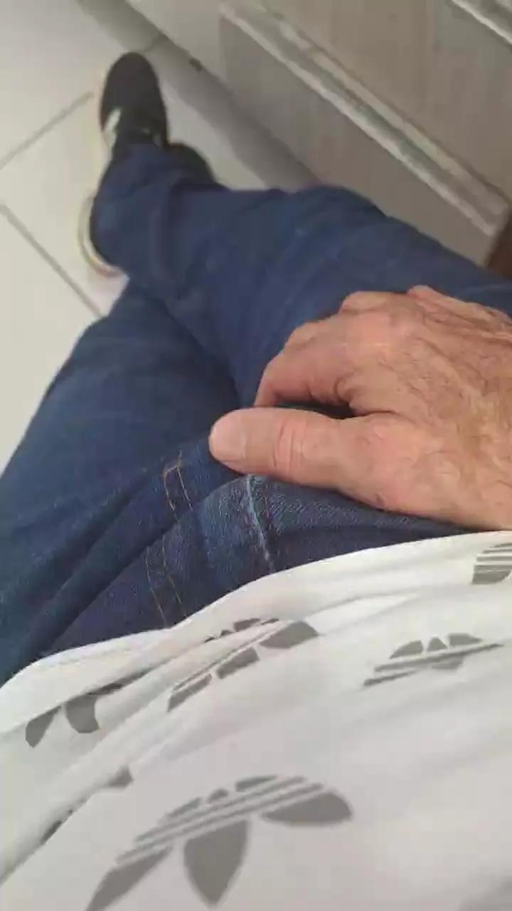 Offline ggostoso_hot on Cam4