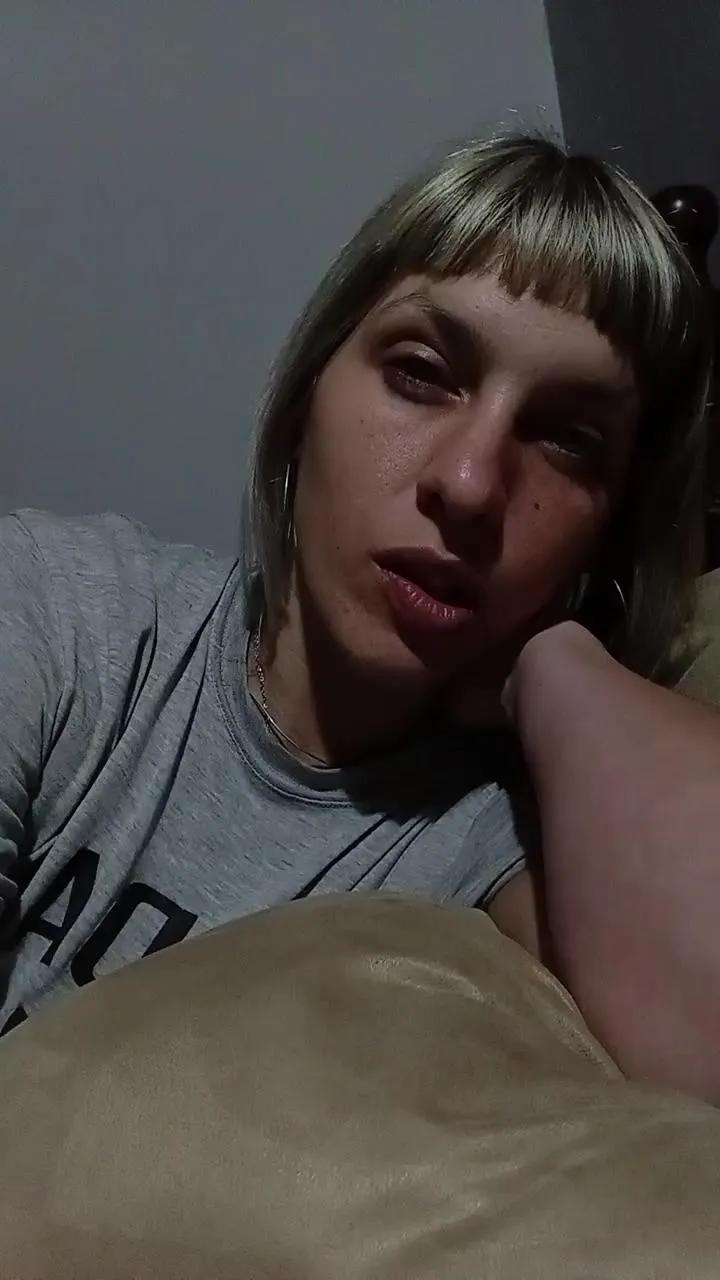 Offline girlfantasy_hot on Cam4