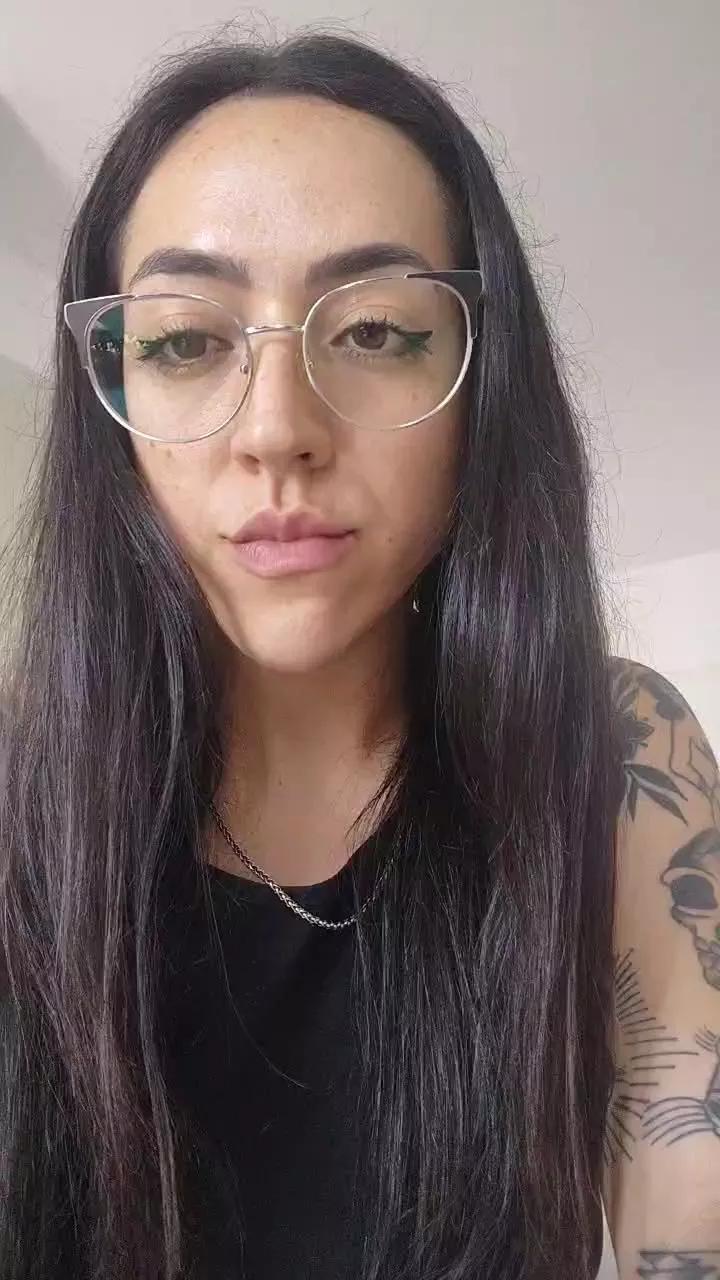 GoddessFoxie on Cam4 