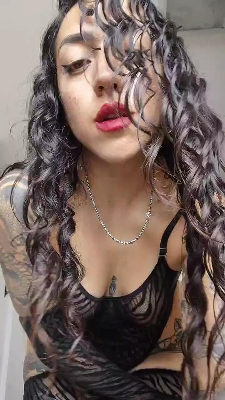 GoddessFoxie on Cam4 