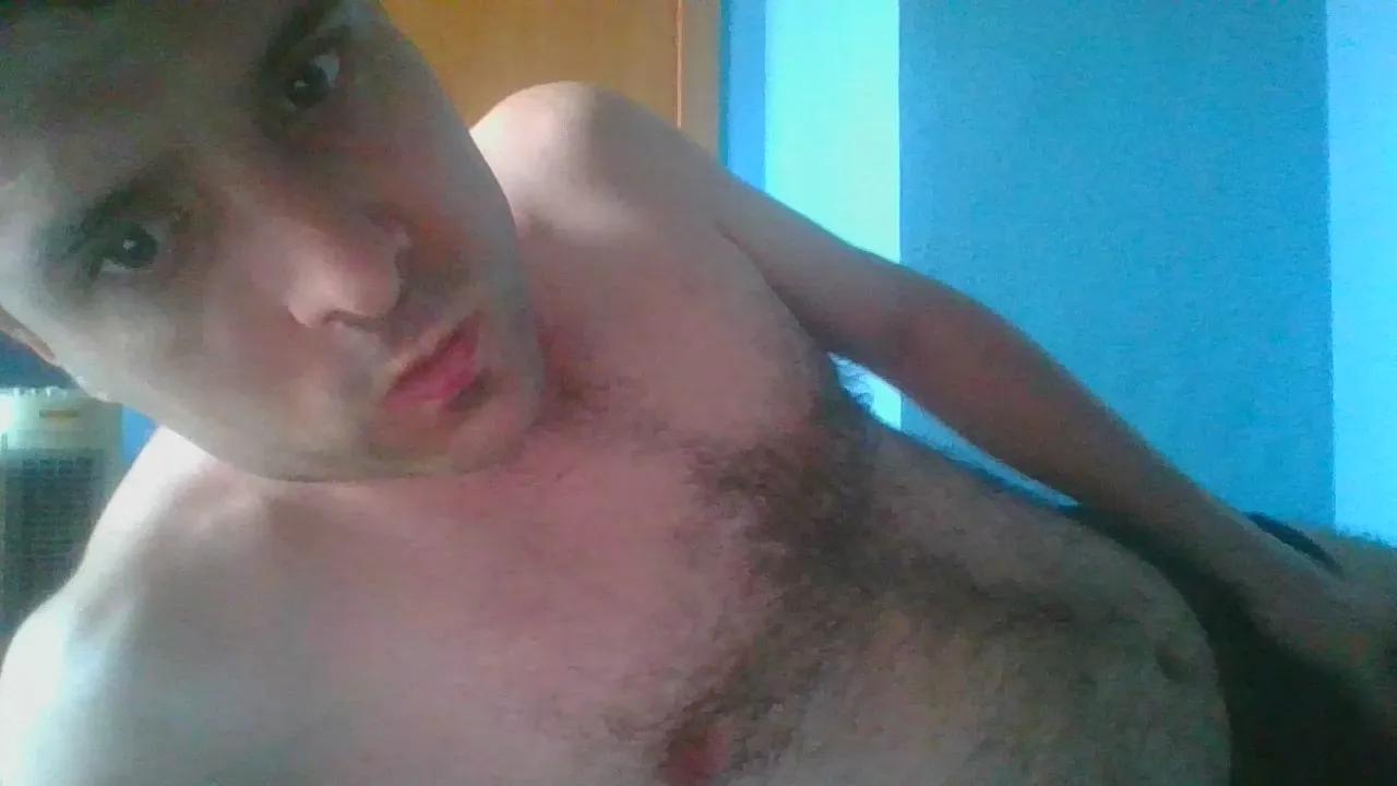 golfoyperro9494 on Cam4