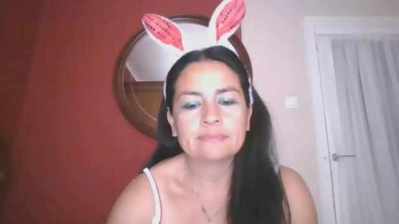 GolosaConejita7 on Cam4 