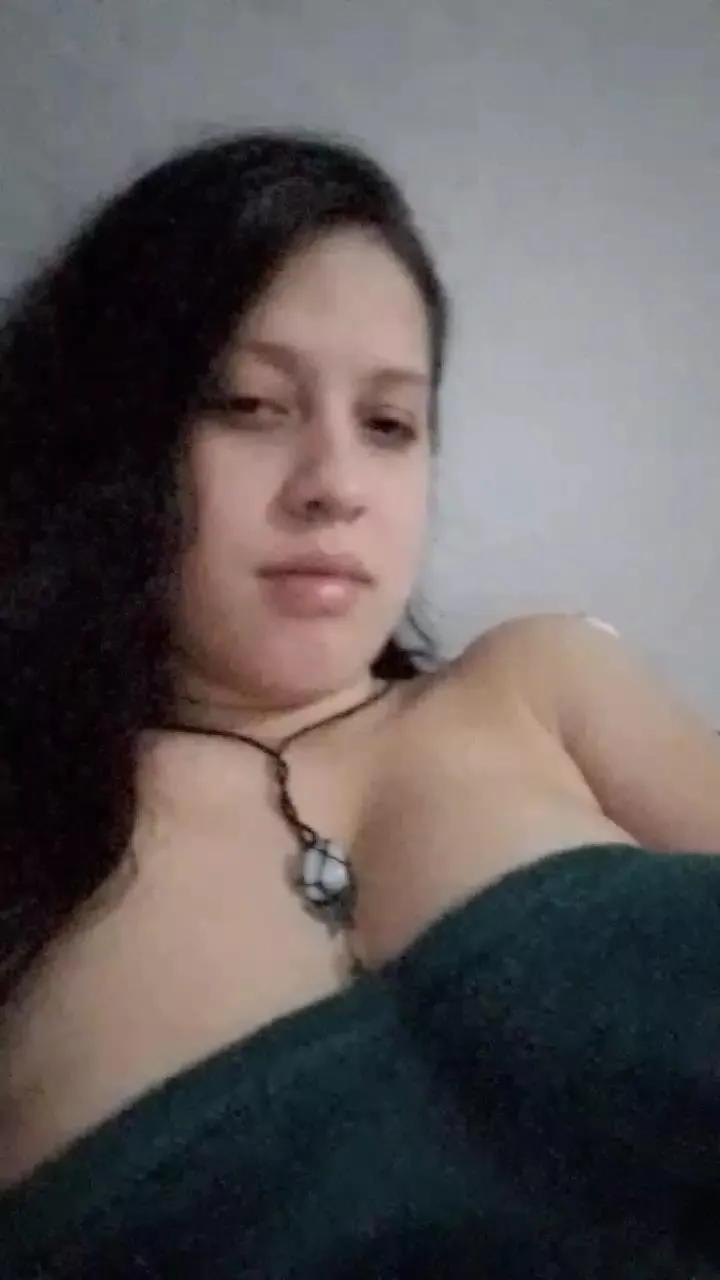 gostosinha87 on Cam4