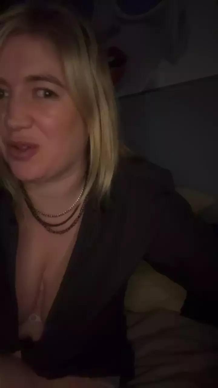 granlady7 on Cam4 