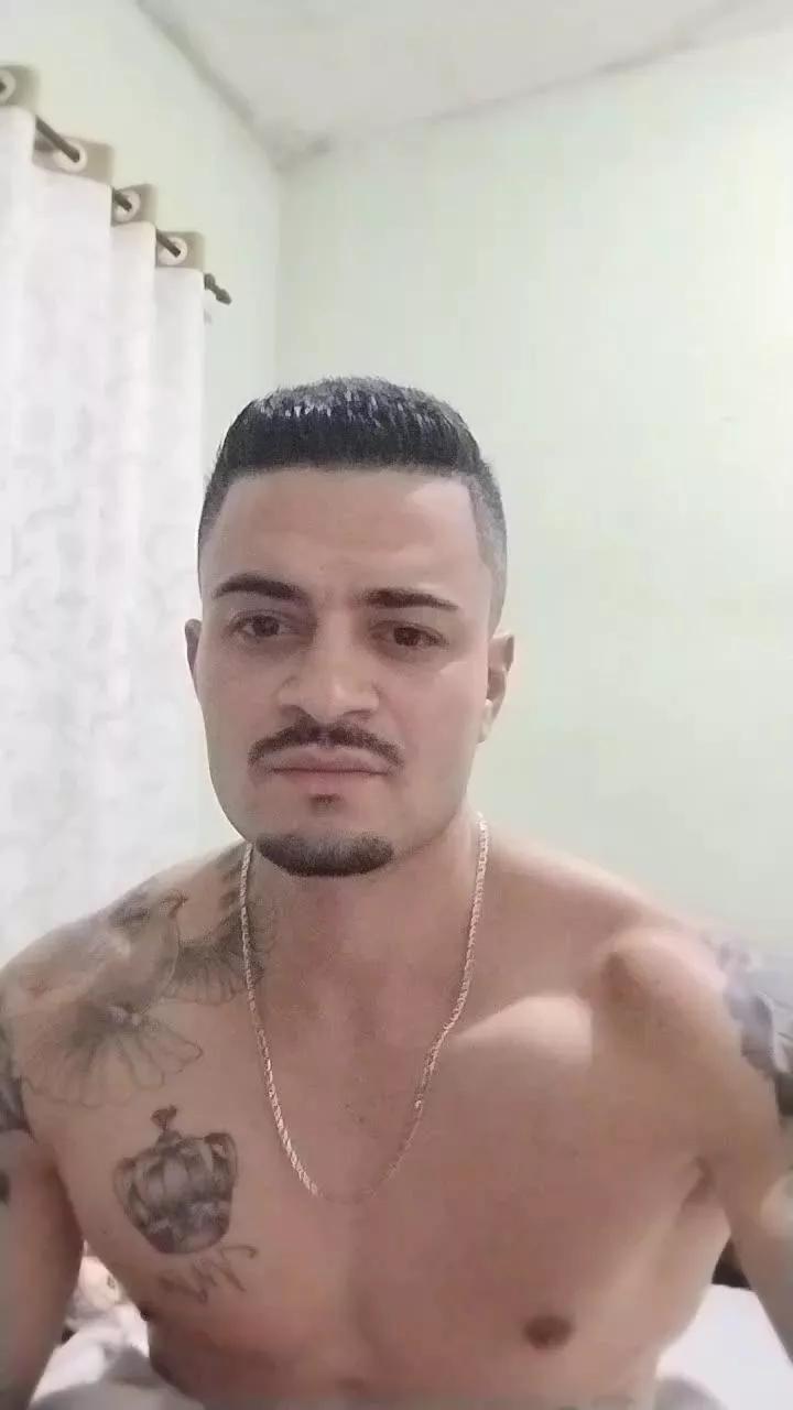 gustavo3005 on Cam4 