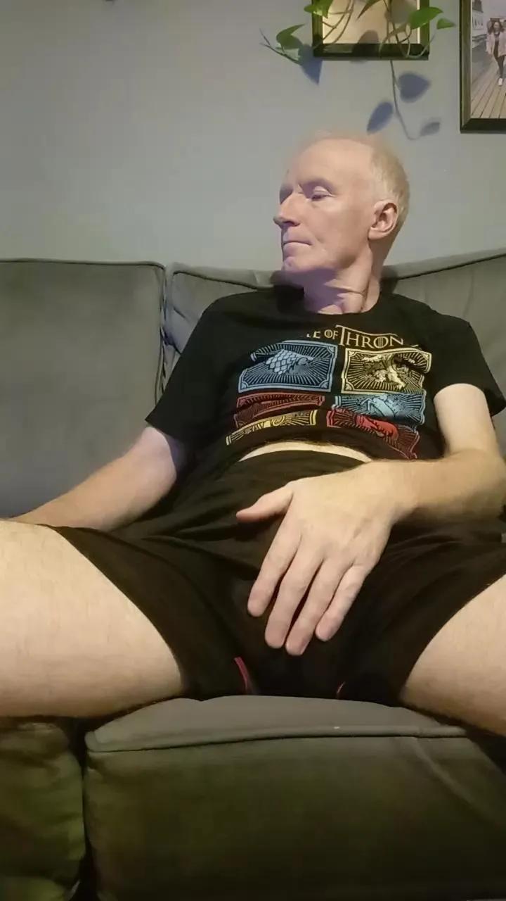 hammer694 on Cam4 