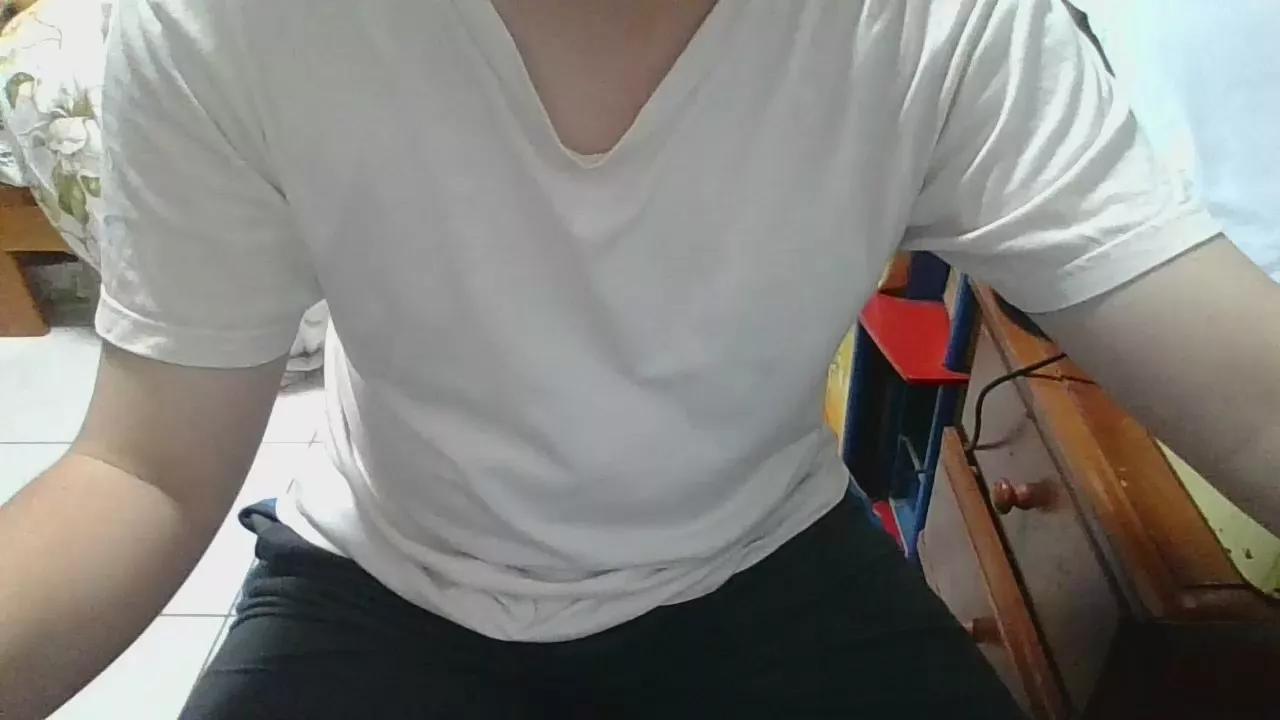Happyboy708 on Cam4 