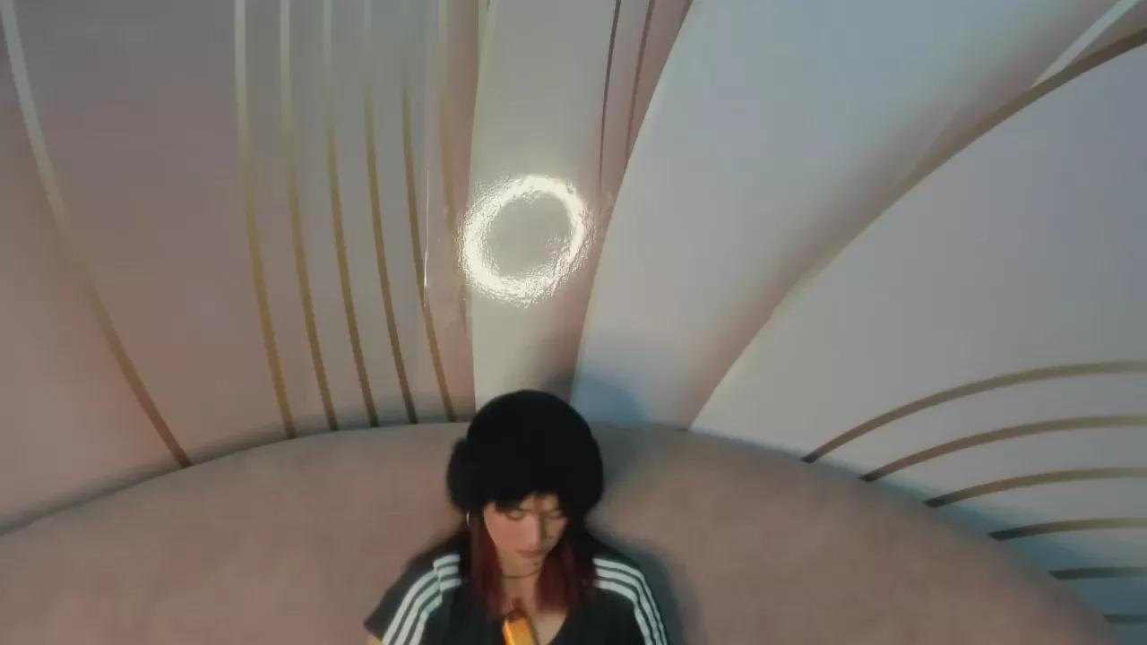 Hazelnova on Cam4 
