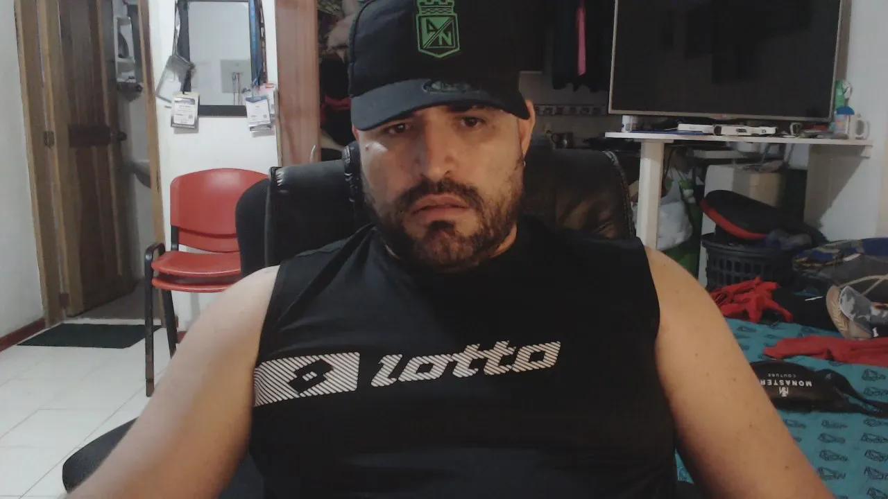 Offline hazmetuyo24 on Cam4