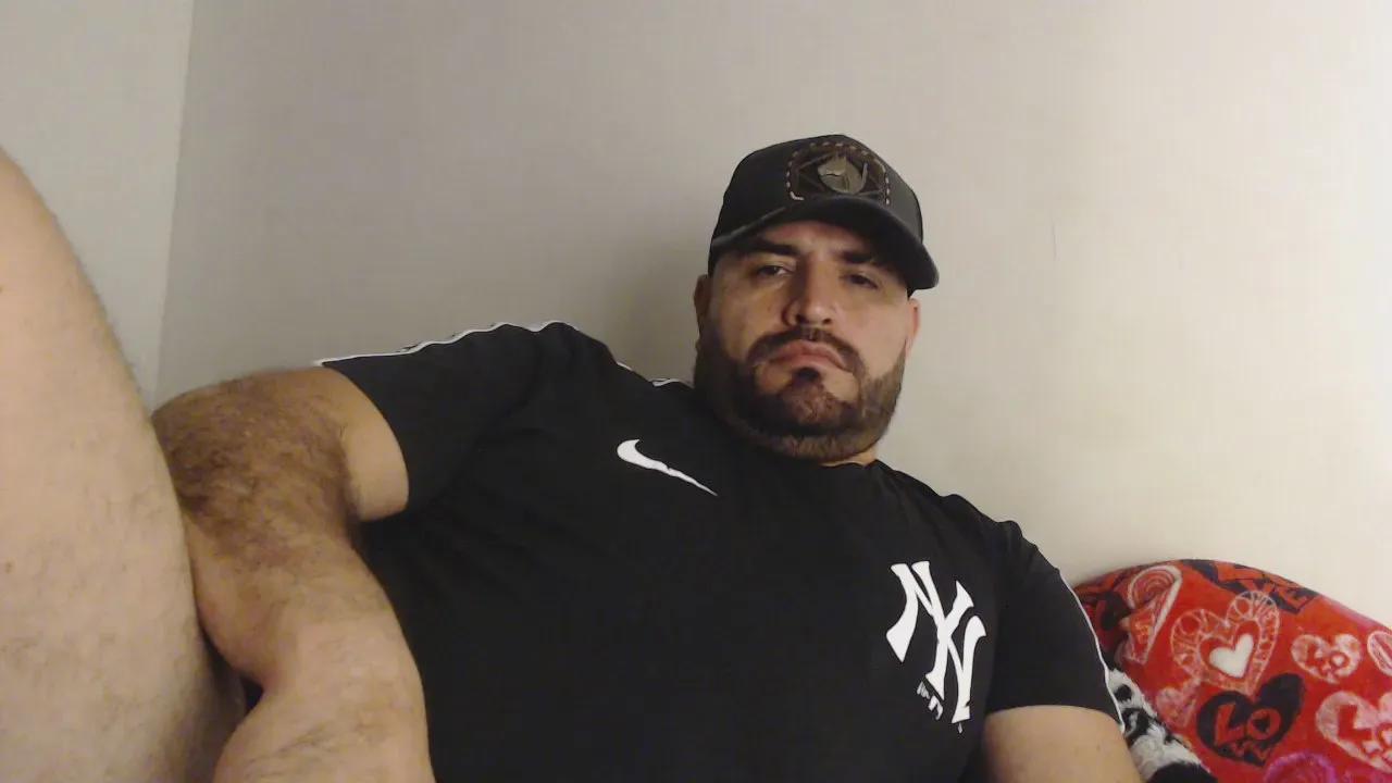 Offline hazmetuyo24 on Cam4