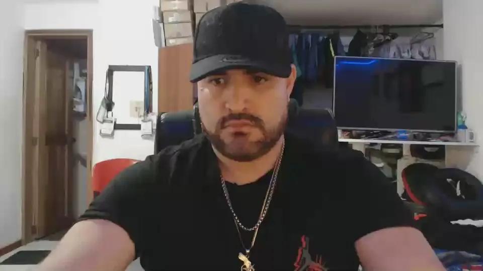 Offline hazmetuyo24 on Cam4