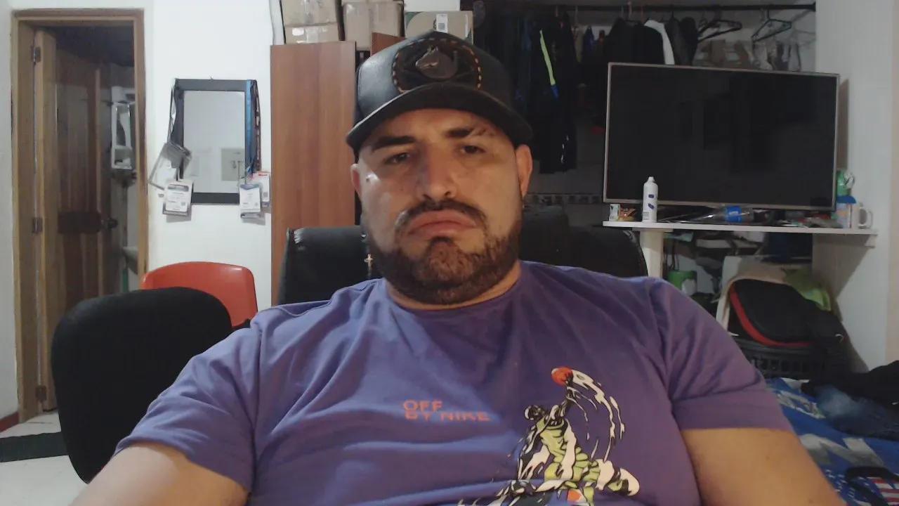 Offline hazmetuyo24 on Cam4