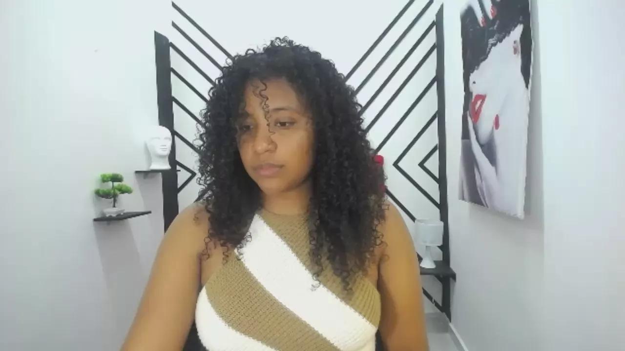 Heidy_Rioss on Cam4 