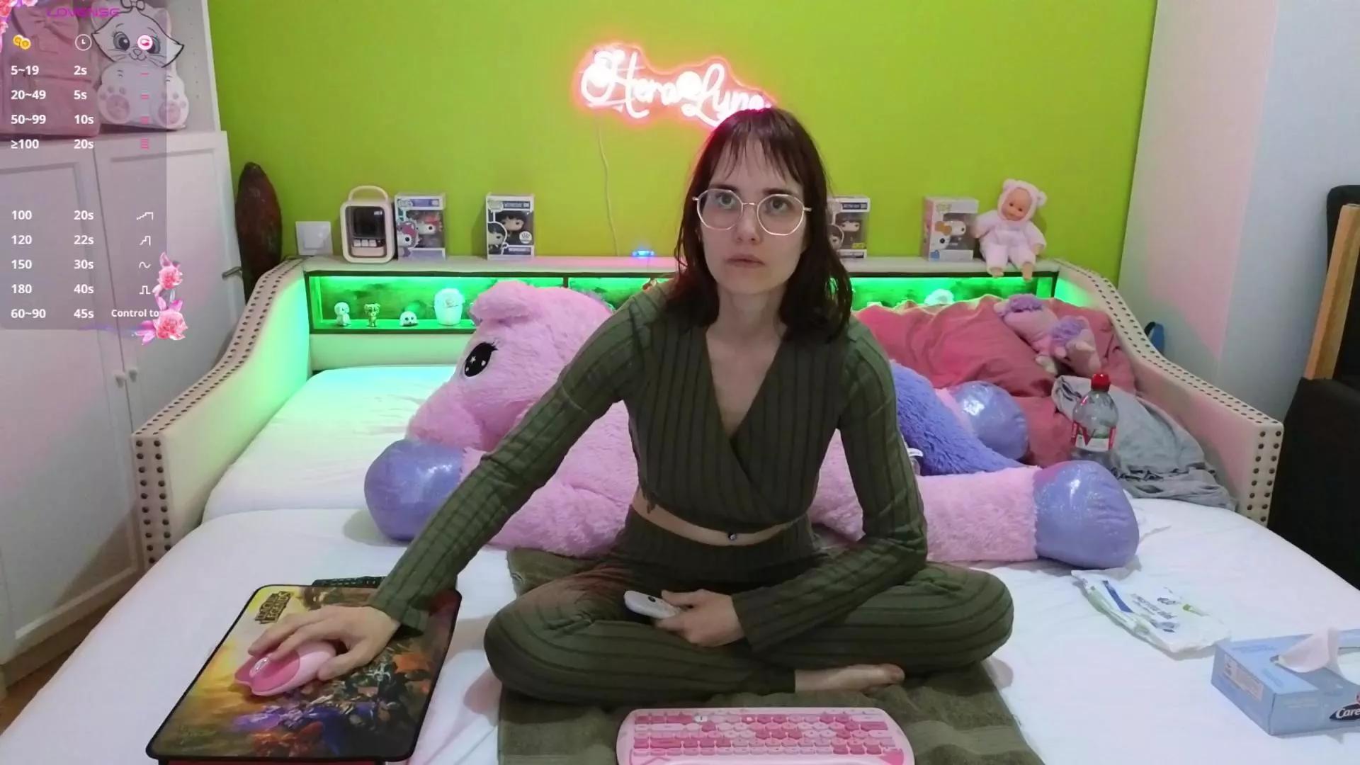 Offline HeraLuna on Cam4