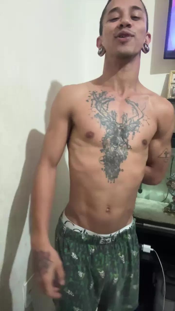 HevertonX on Cam4 