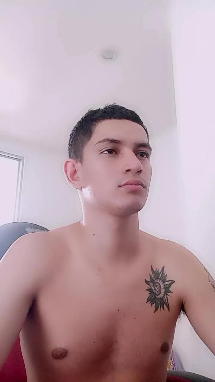 Horny_chief on Cam4 