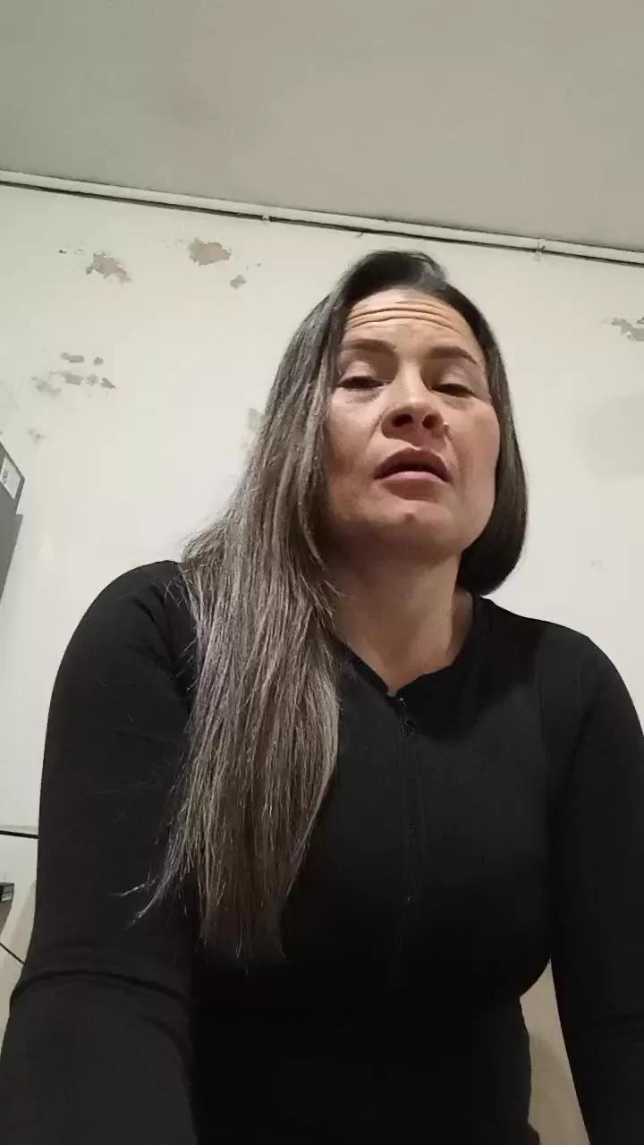 horny_governess on Cam4 