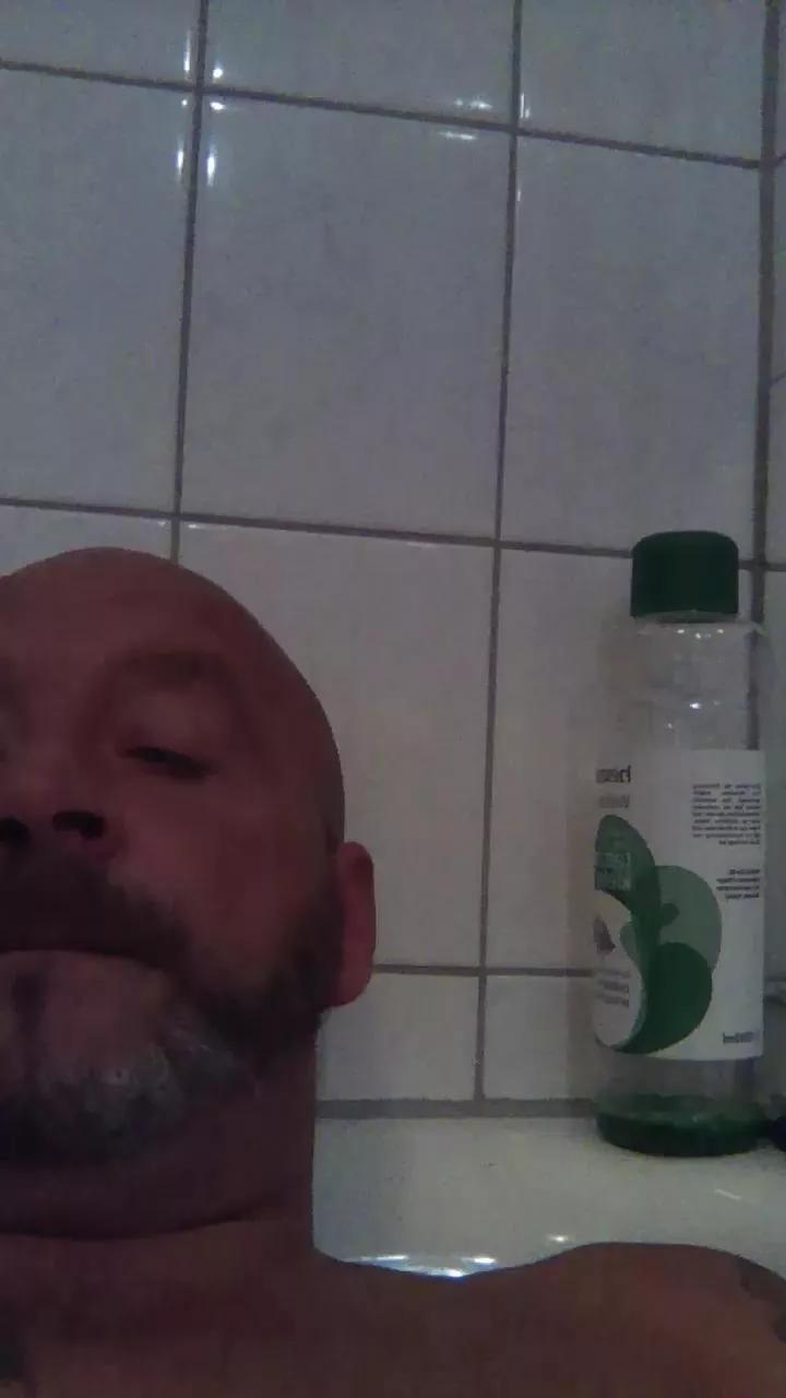 Hotti00 on Cam4 