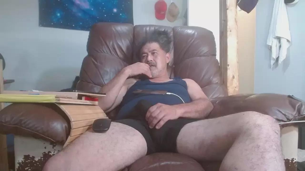 Offline HughJanis on Cam4