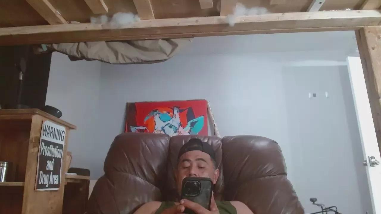 Offline HughJanis on Cam4