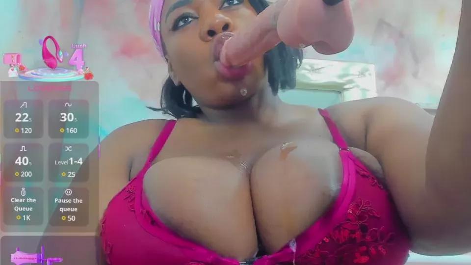 idiris_bigg on Cam4 