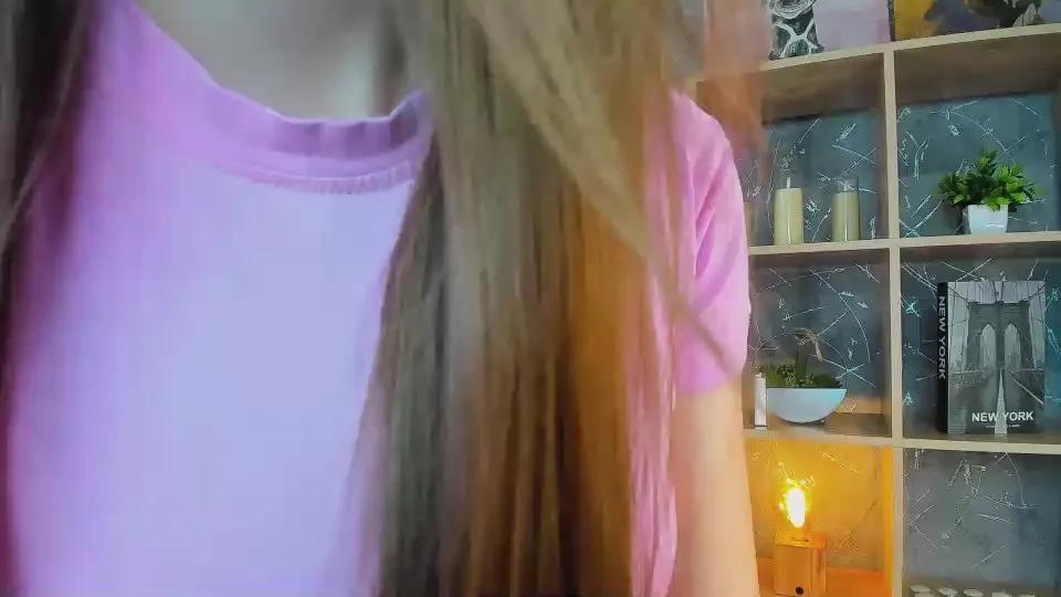 Freechat IndiaMclaren on Cam4