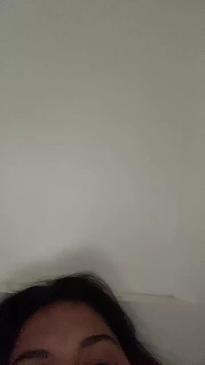Inessexyy on Cam4 