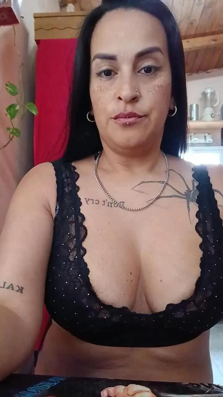 Isabellabella7 on Cam4