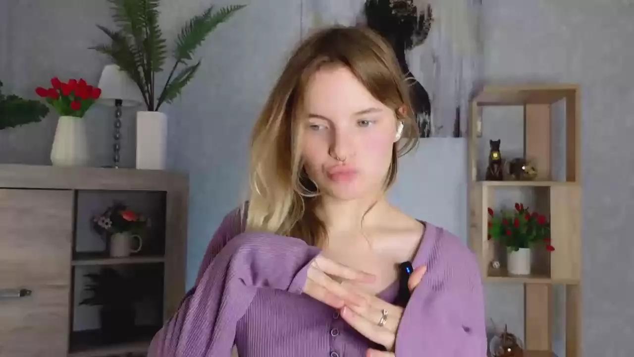 JanaeCarabine on Cam4 