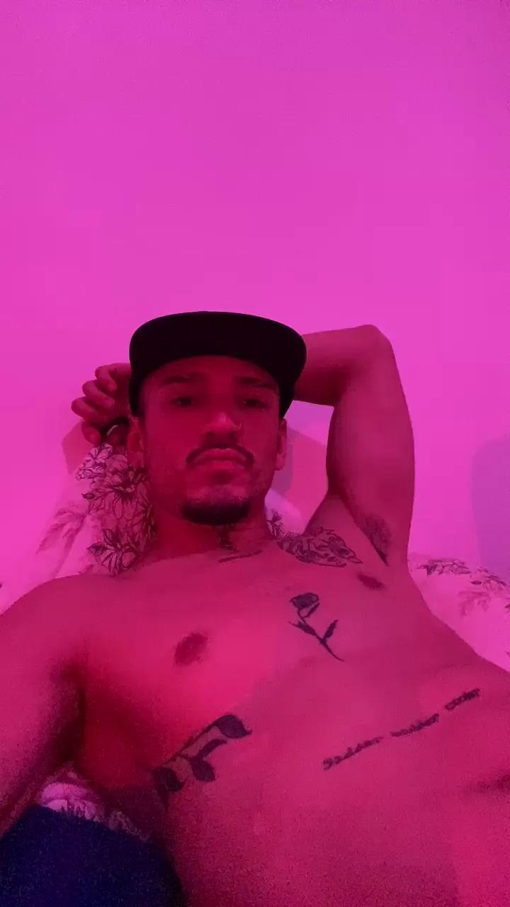 Offline JapinhaProfano on Cam4