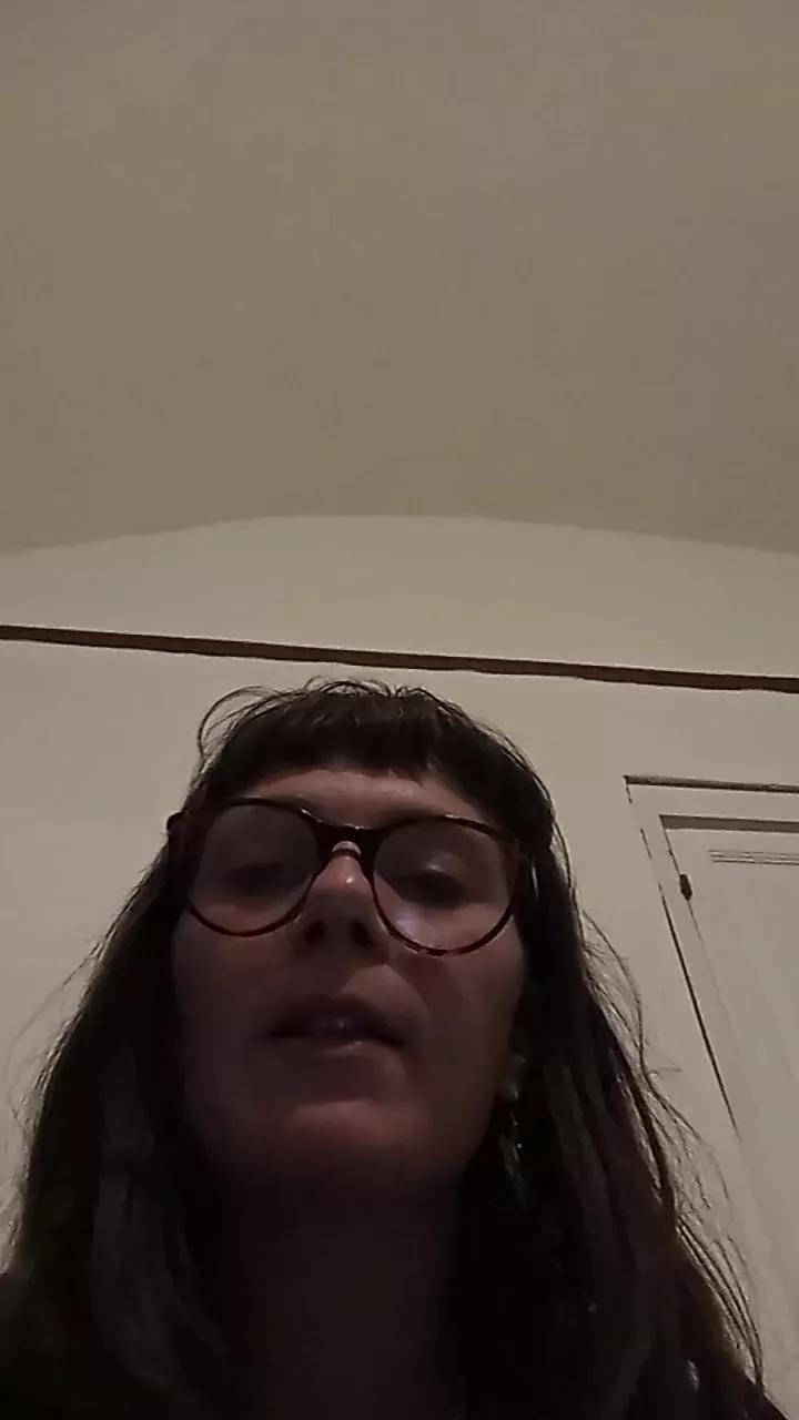 Jenni94 on Cam4 