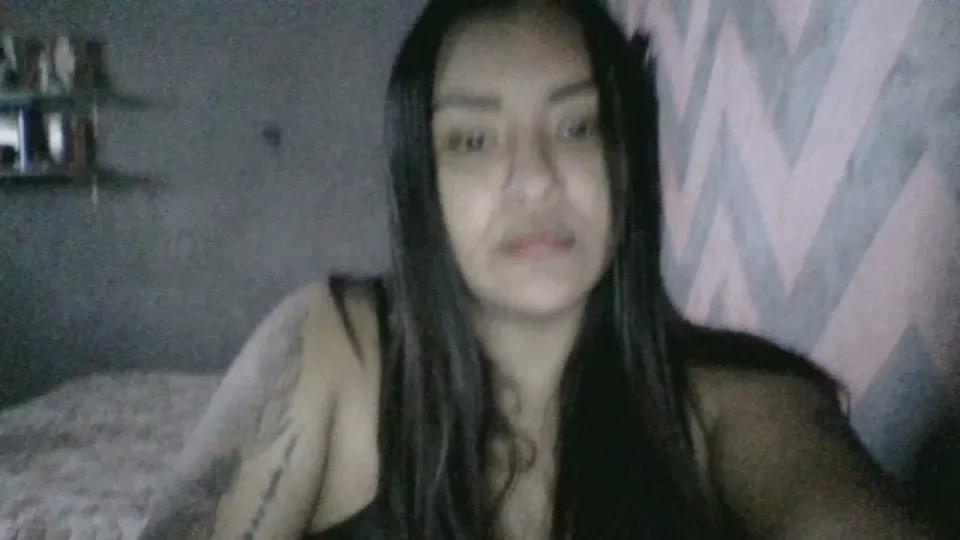 Offline JennifersBodyy on Cam4