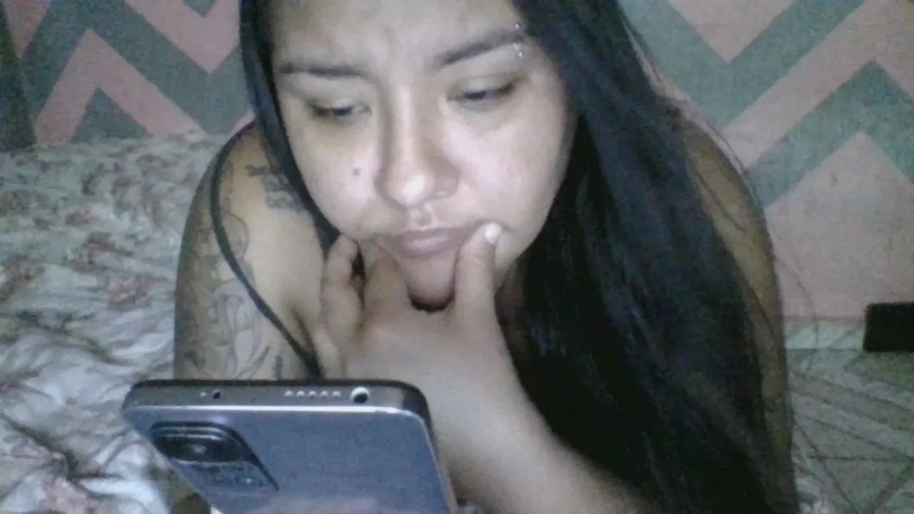 Offline JennifersBodyy on Cam4