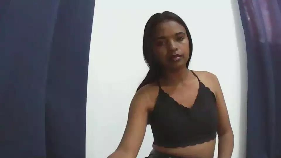 Jenyah18 on Cam4 