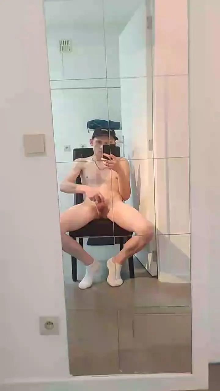 Offline jhuppertz242 on Cam4