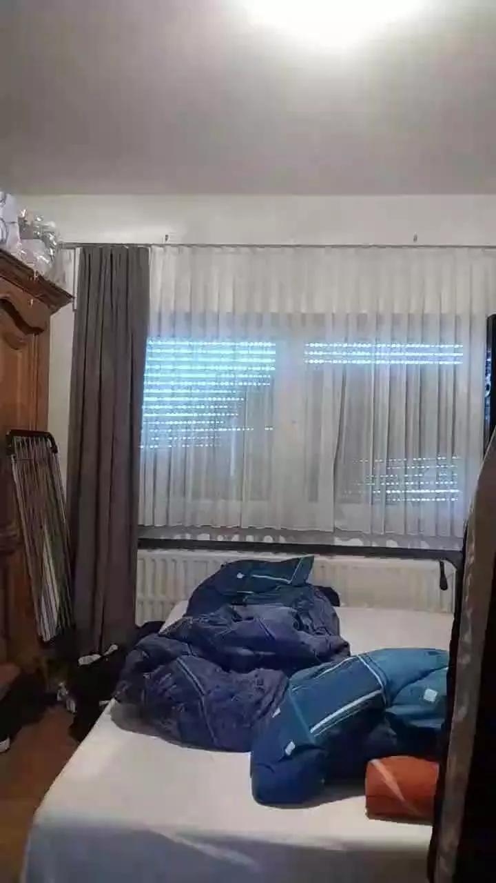 Offline jhuppertz242 on Cam4