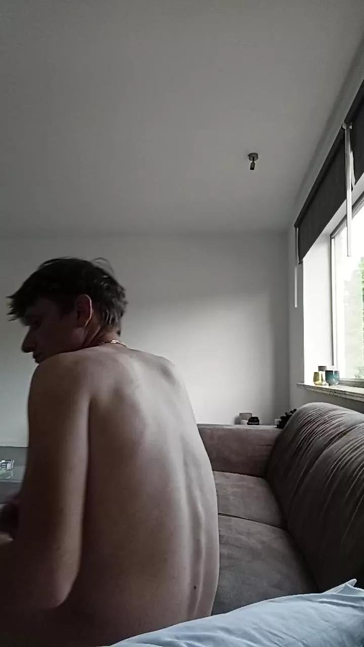 Offline jhuppertz242 on Cam4