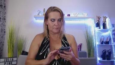 JuliaPink on Cam4 