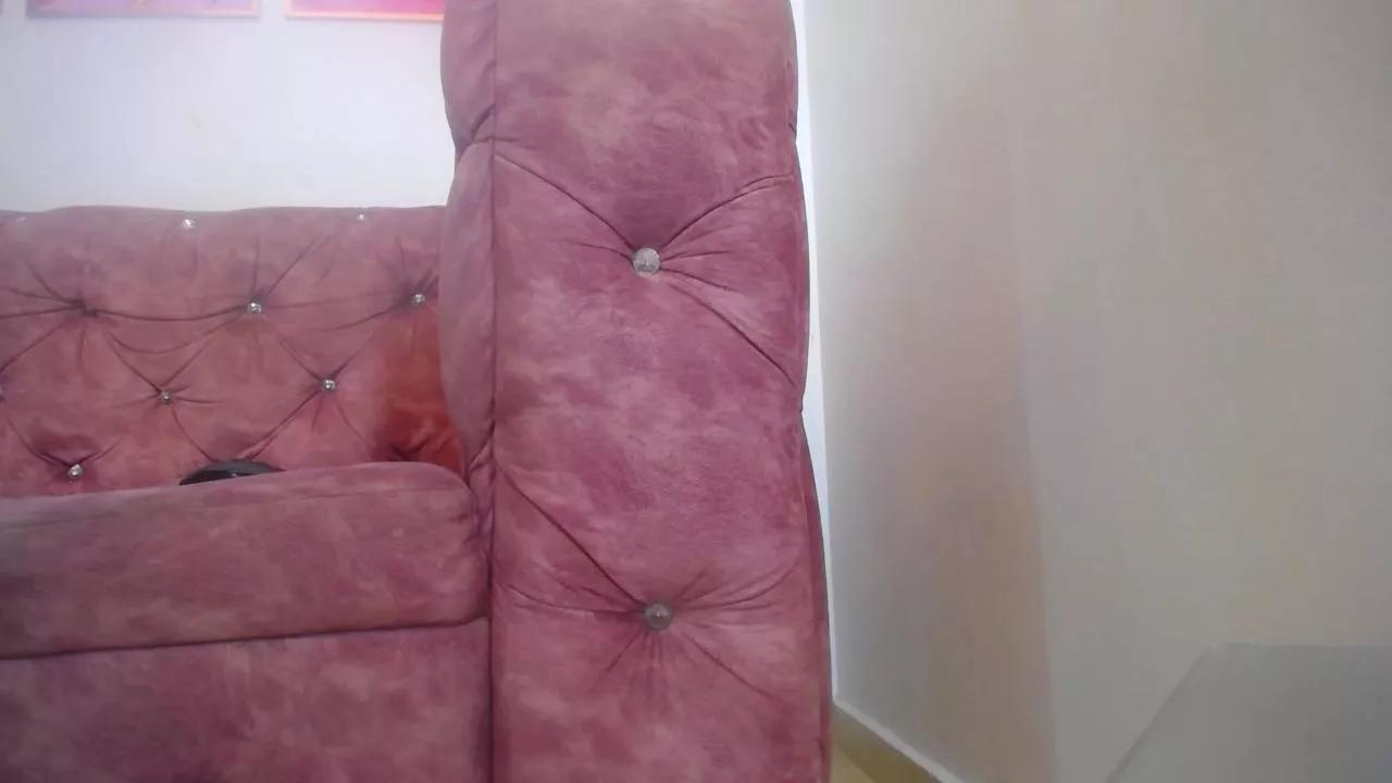 JulietaMills on Cam4 