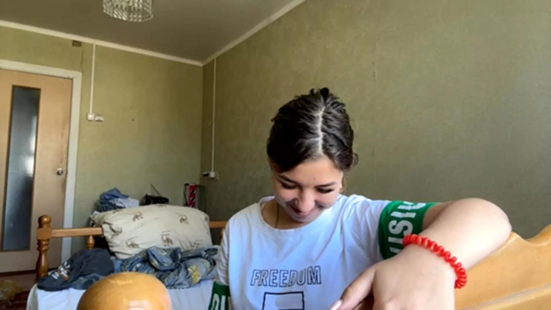 KALLY_POLLY on Cam4 
