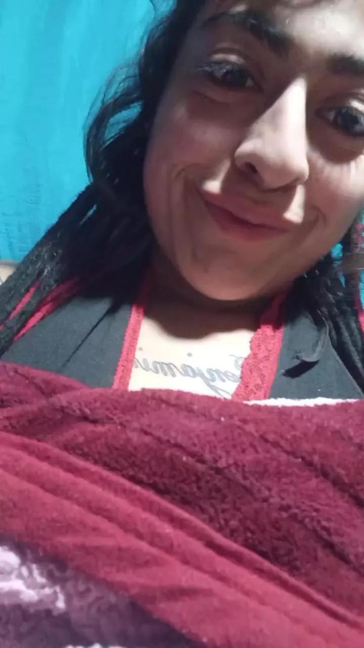 karencitaaxxx2 on Cam4 