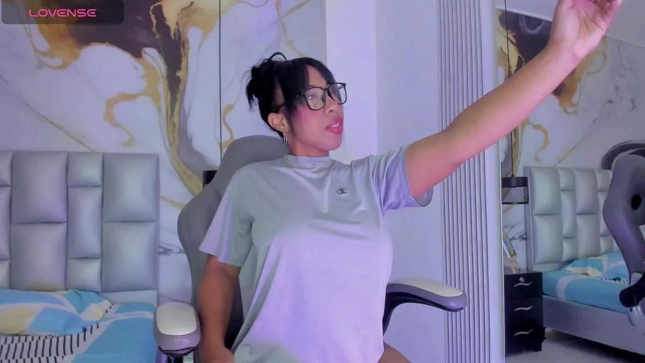 Offline Karlie_Moore on Cam4