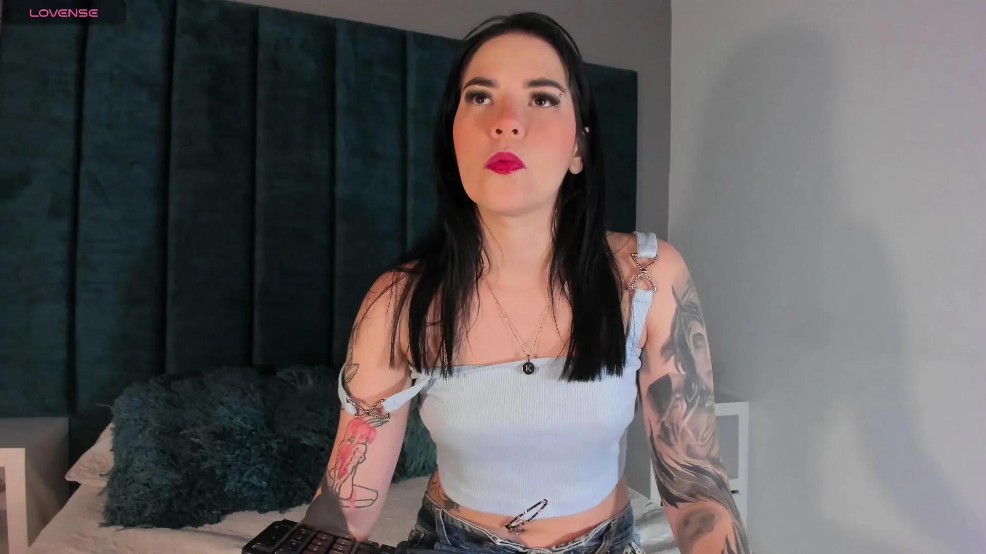 Offline Kate_Casss on Cam4