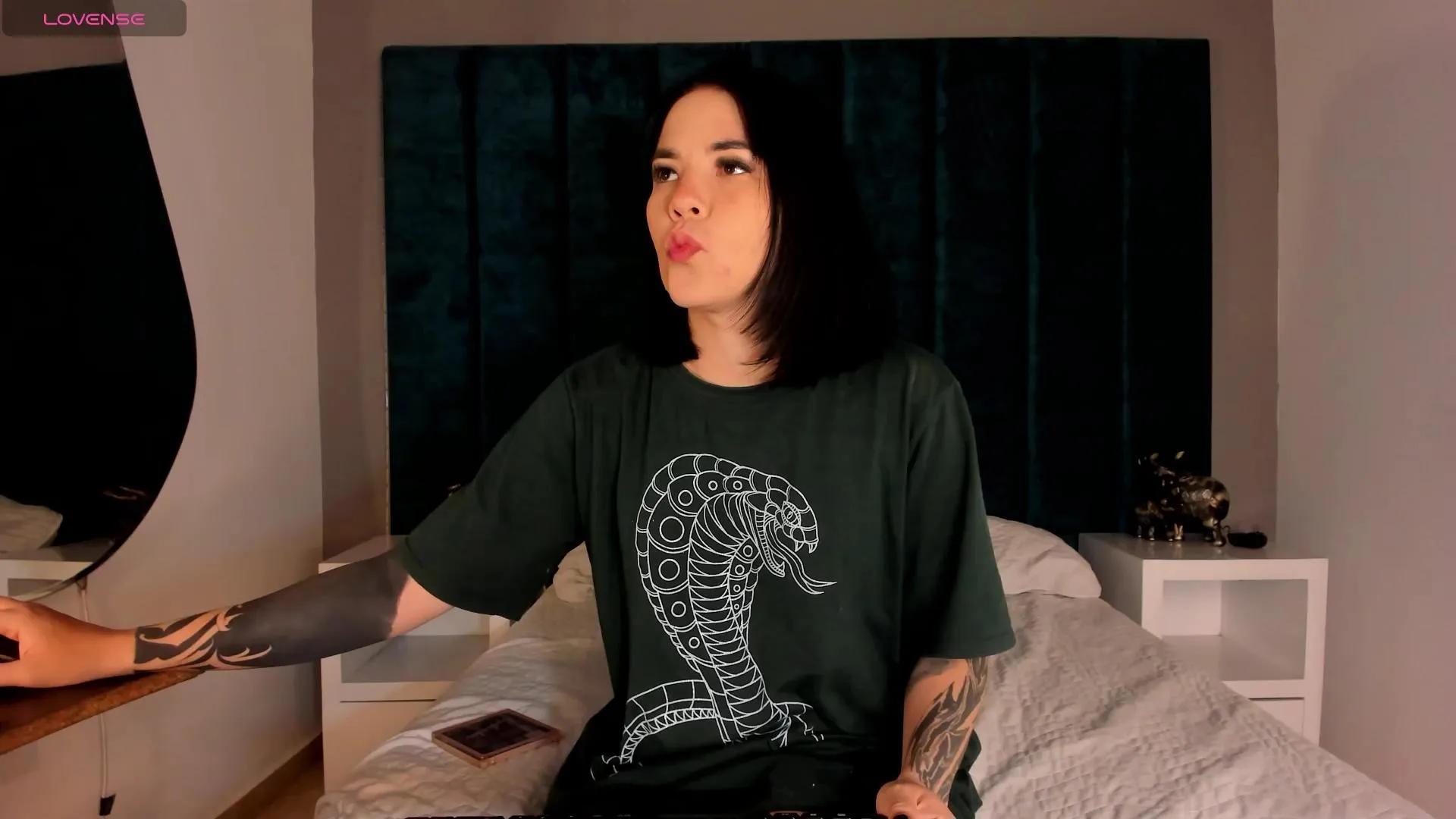 Offline Kate_Casss on Cam4