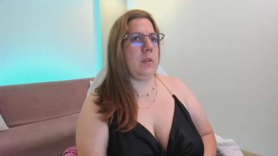 katie_joness on Cam4
