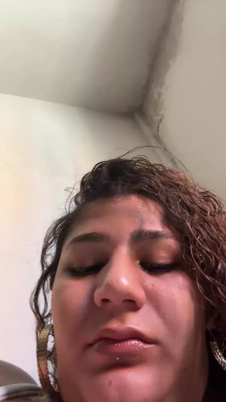 KauAyra on Cam4 