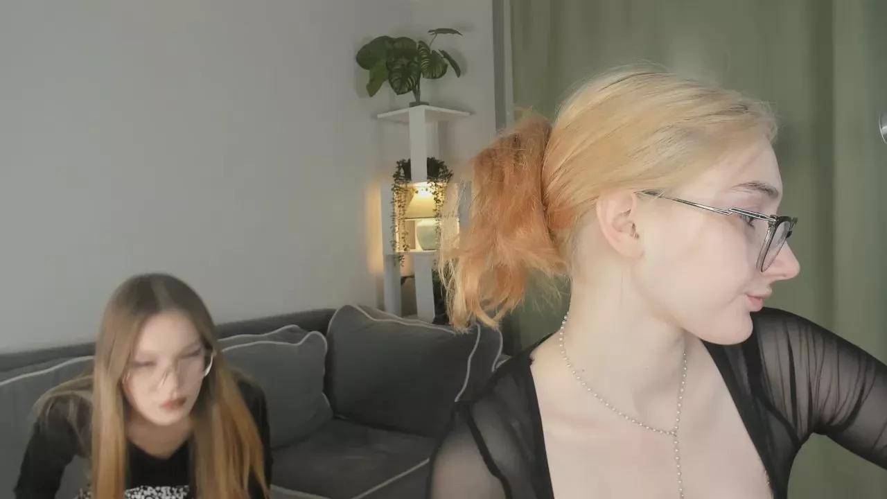KendraApps on Cam4 